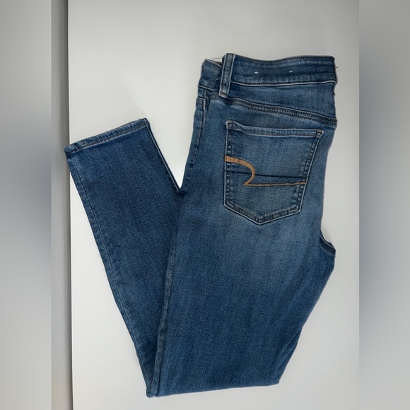 American Eagle Skinny Jeans - Picture 2 of 5